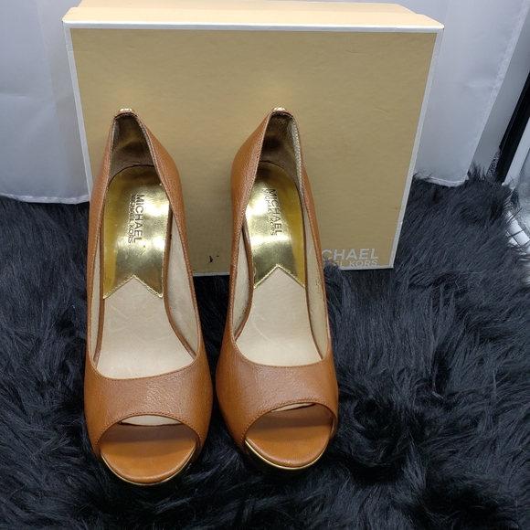 Michael Kors Leather Platform Heels - Picture 2 of 6
